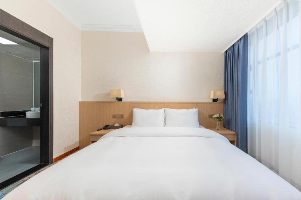 Movie Star Hotel Гуанчжоу Экстерьер фото